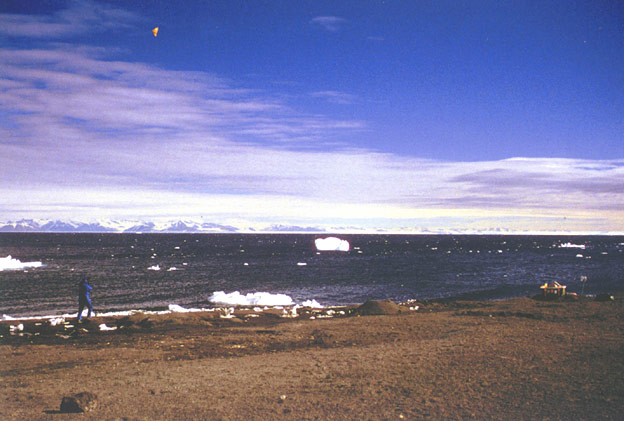 Using a Paul's Fishing Kites Super Kite to map the sea bed profile in McMurdo Sound, Antartica. 