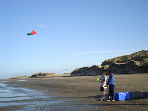 kitefishing muriwai beach