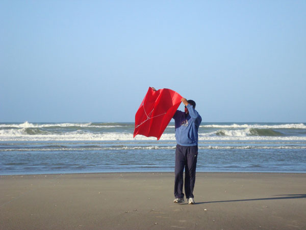 launching kites in light winds